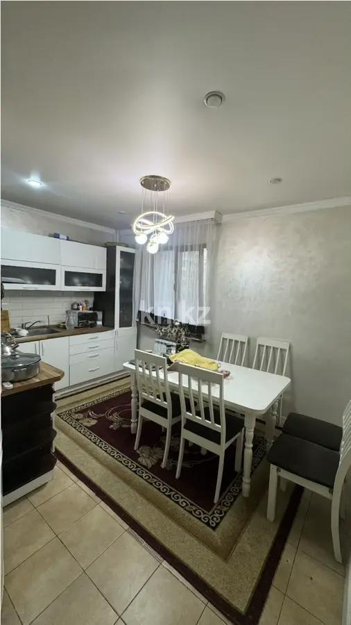 Продажа 3-комнатной квартиры, 63 м², 12 мкр., дом  16 в Алматы - фото 4