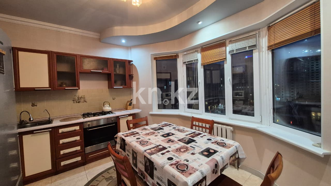 Аренда 2-комнатной квартиры, 70 м², мкр-н Сарыарка, дом  39 в Атырау - фото 3