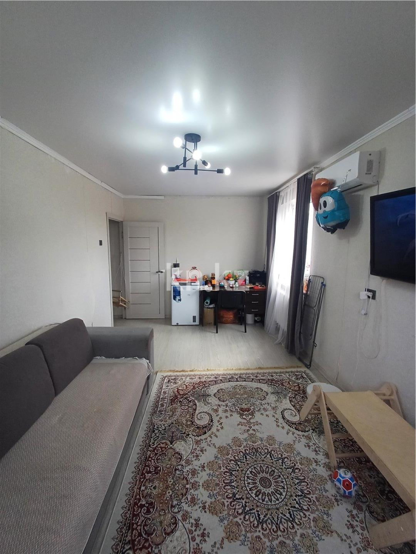 Продажа 2-комнатной квартиры, 43 м², мкр-н 12 в Караганде - фото 2