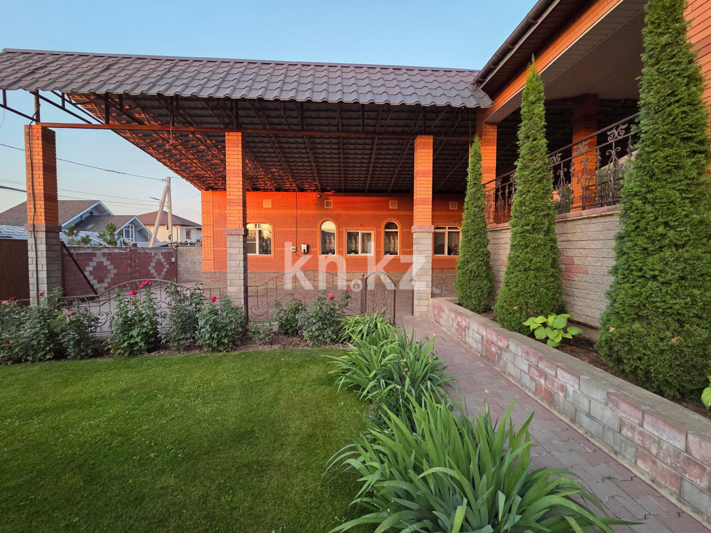 Продажа 8-комнатного дома, 367.3 м², ул. 22-я в Алматы - фото 3