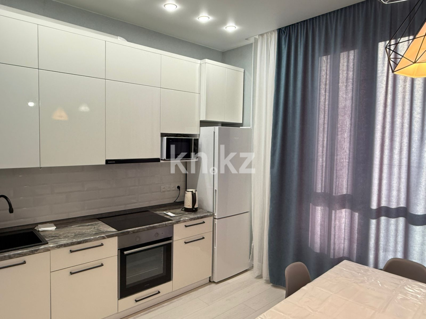 Аренда 1-комнатной квартиры, 40 м², ул. Бокейхана, дом  25 - пр. Мангилик Ел - Аренда квартир помесячно в Астане фото 1 из 11