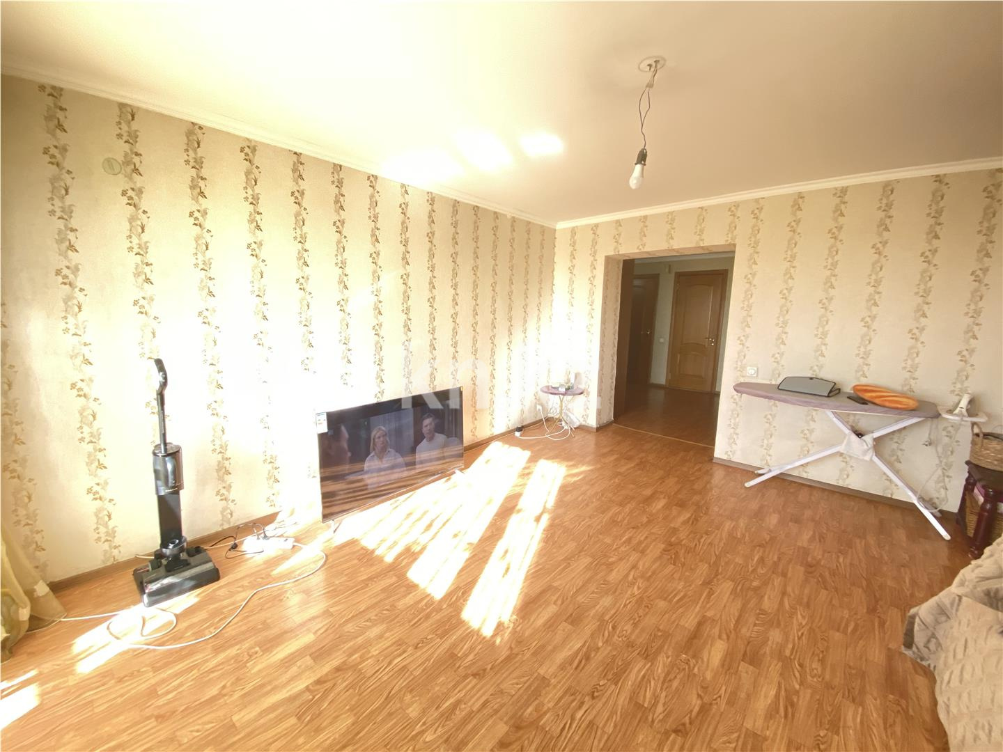 Продажа 3-комнатной квартиры, 68 м², ул. Крылова - Продажа квартир в Караганде фото 2 из 11