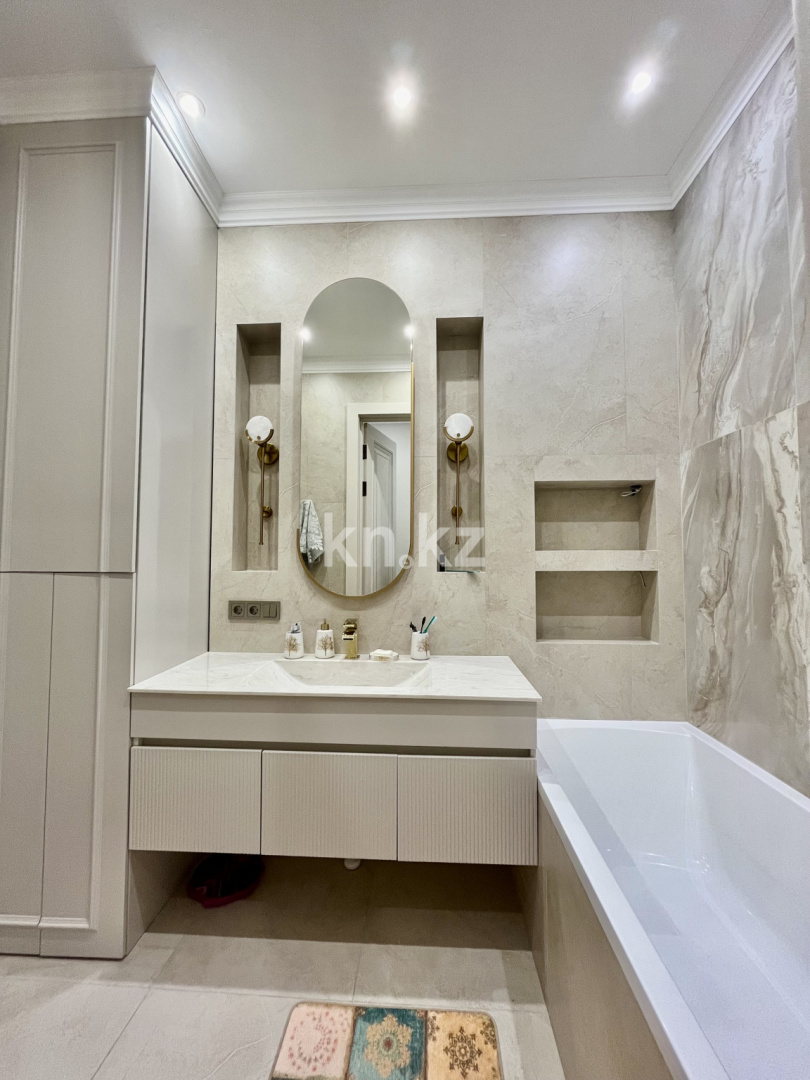 Продажа 3-комнатной квартиры, 105 м², ул. Сарайшык, дом  8 в Астане - фото 12