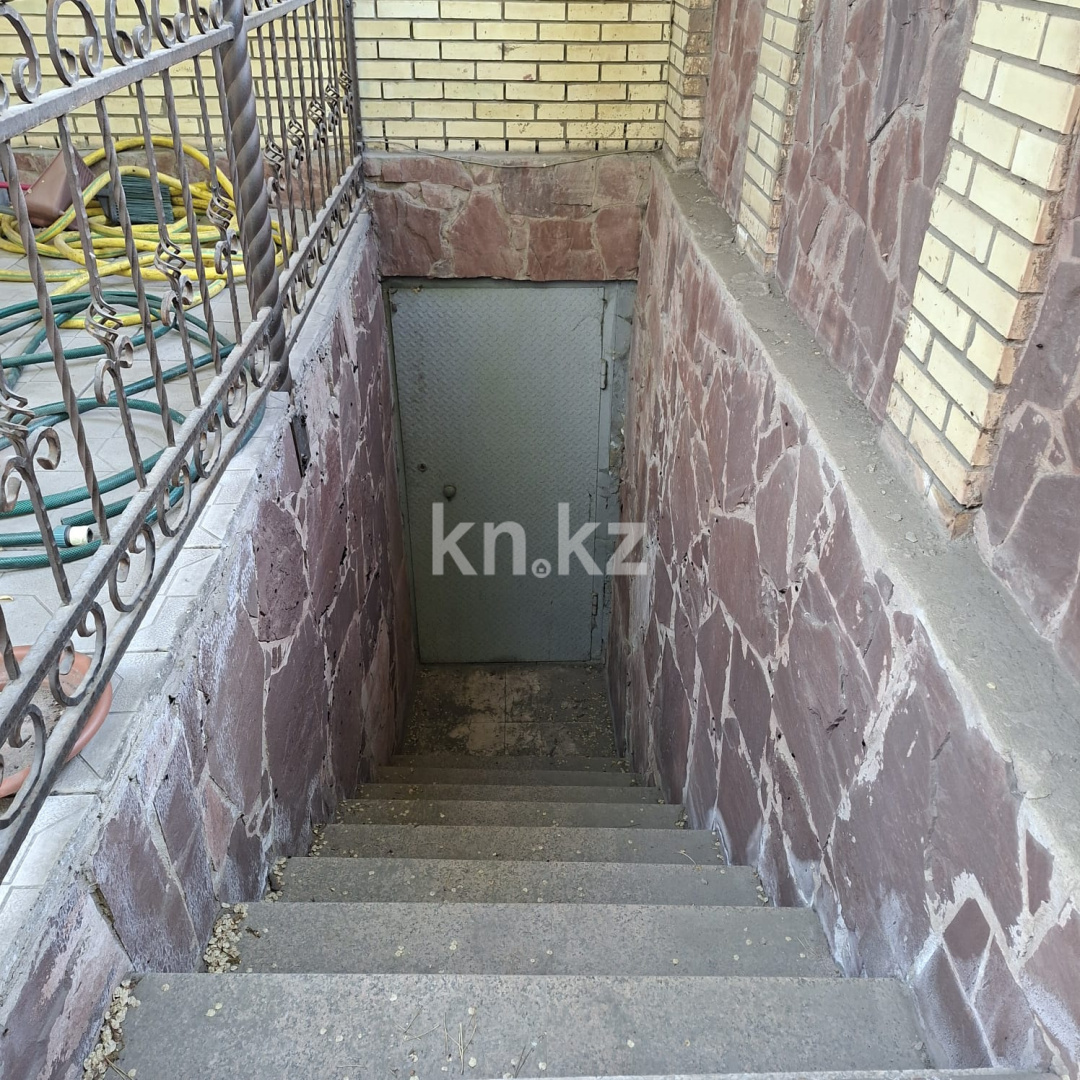 Продажа 5-комнатного дома, 385 м², мкр-н Городской аэропорт - Продажа домов и коттеджей в Караганде без посредников фото 7 из 10