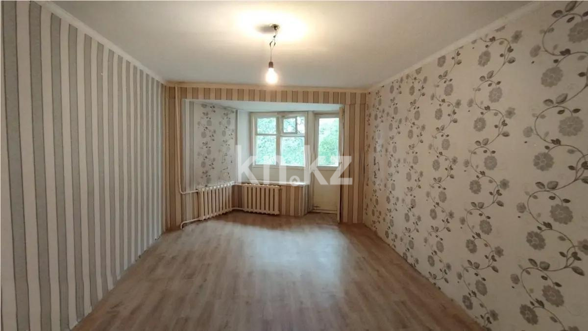 Продажа 3-комнатной квартиры, 60 м², ул. Аманжолова, дом  55а - Продажа  трехкомнатных квартир в Караганде без посредников фото 1 из 2