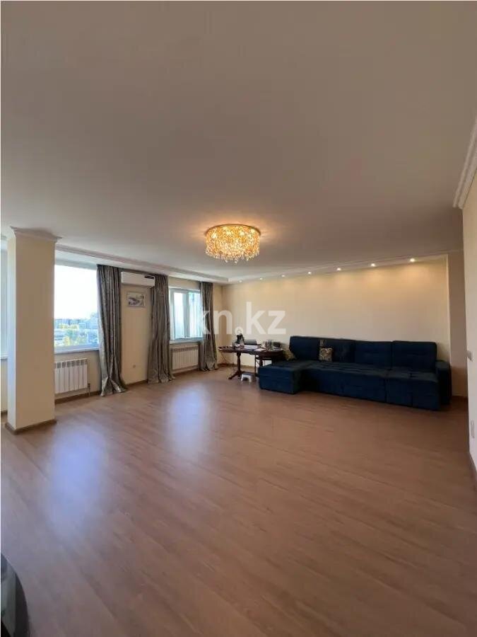 Продажа 4-комнатной квартиры, 159 м² в Астане