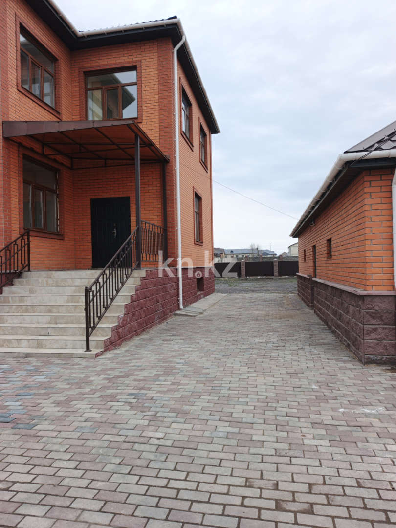 Аренда 7-комнатного дома, 449.1 м² - Аренда домов в Караганде фото 2 из 3
