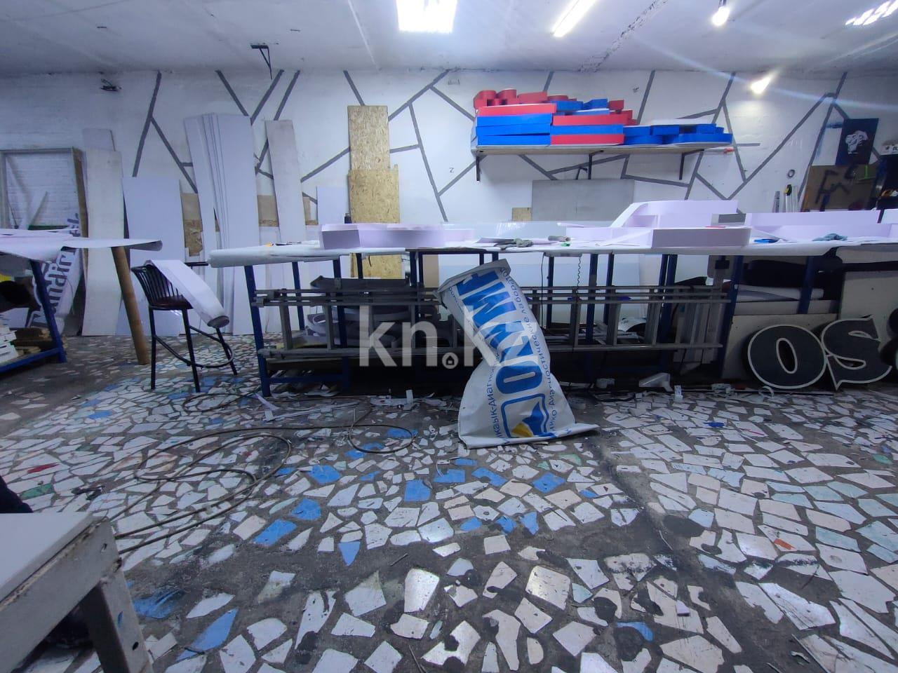 Продажа 10-комнатного дома, 650 м², ул. Джалиля - Продажа домов, коттеджей в Караганде с фото фото 33 из 35