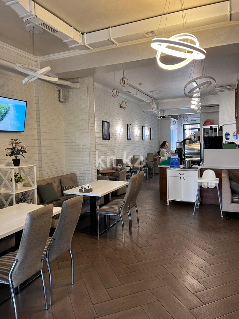 Продажа , 100 м², мкр. Аксай-4, дом  119 - ул. Жубанова - Продажа офисных и торговых помещений в Алматы без посредников фото 5 из 9