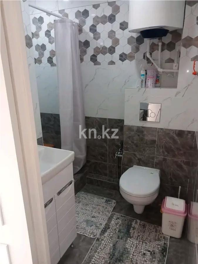 Продажа 3-комнатной квартиры, 48 м², 23 мкр., дом  25 - Продажа  трехкомнатных квартир в Караганде фото 2 из 2