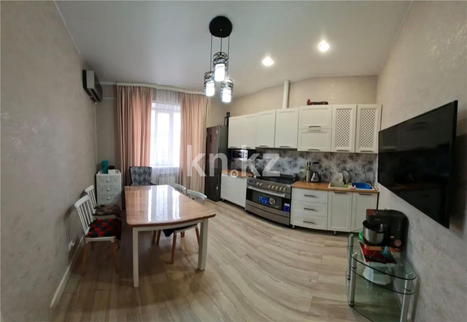 Продажа 3-комнатной квартиры, 83 м², ул. Муканова в Караганде - фото 11