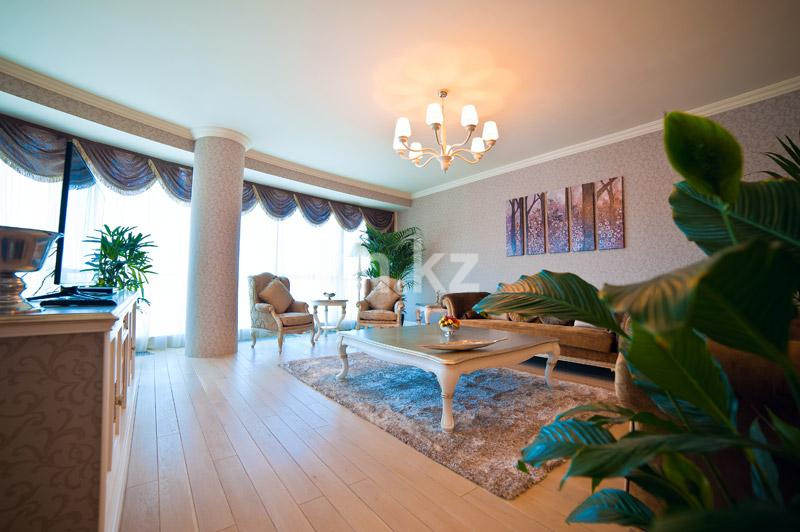 Аренда 4-комнатной квартиры, 180 м² - Аренда квартир помесячно в Астане фото 1 из 13