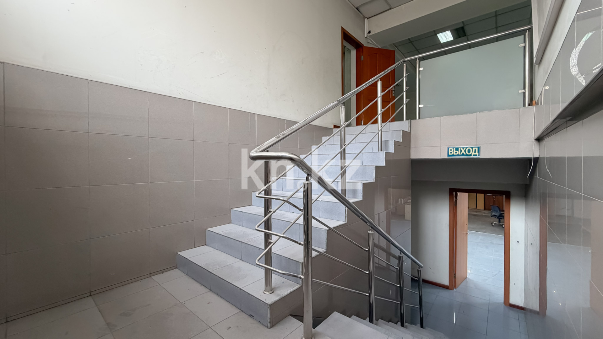 Продажа помещения, 911 м² - Продажа офисных и торговых помещений в Казахстане - страница 2 фото 17 из 40