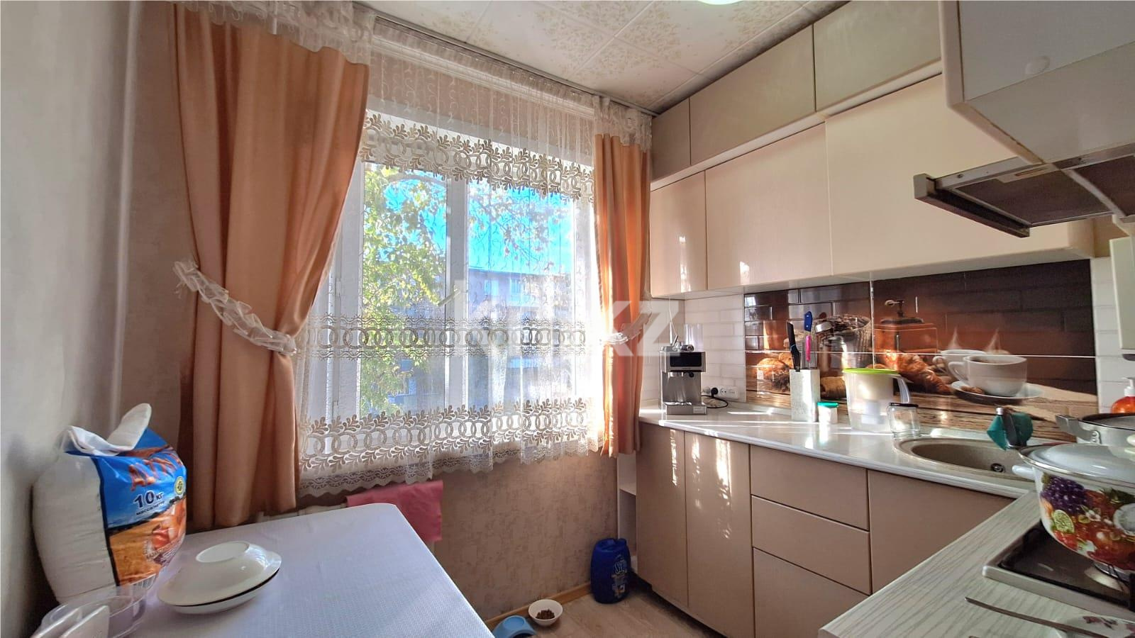 Продажа 3-комнатной квартиры, 62 м², мкр-н 18 - Продажа квартир в Караганде фото 7 из 12