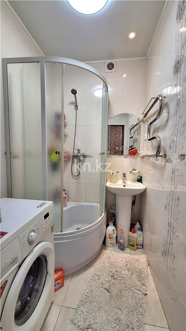 Продажа 3-комнатной квартиры, 63 м², ул. Открытая - Продажа  трехкомнатных квартир в Караганде фото 8 из 13