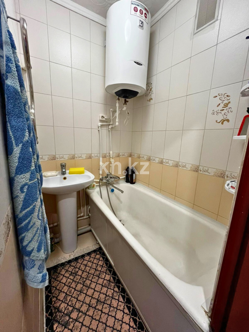 Продажа 2-комнатной квартиры, 44 м², мкр-н 15 - Продажа  двухкомнатных квартир в Караганде фото 11 из 15