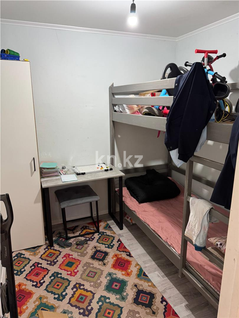 Продажа 3-комнатной квартиры, 45 м², ул. Зелинского - Продажа  трехкомнатных квартир в Караганде с фото фото 3 из 8