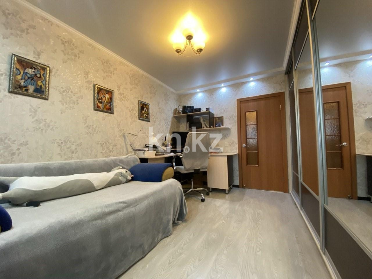 Продажа 4-комнатной квартиры, 90 м², пр. Мира в Темиртау - фото 6