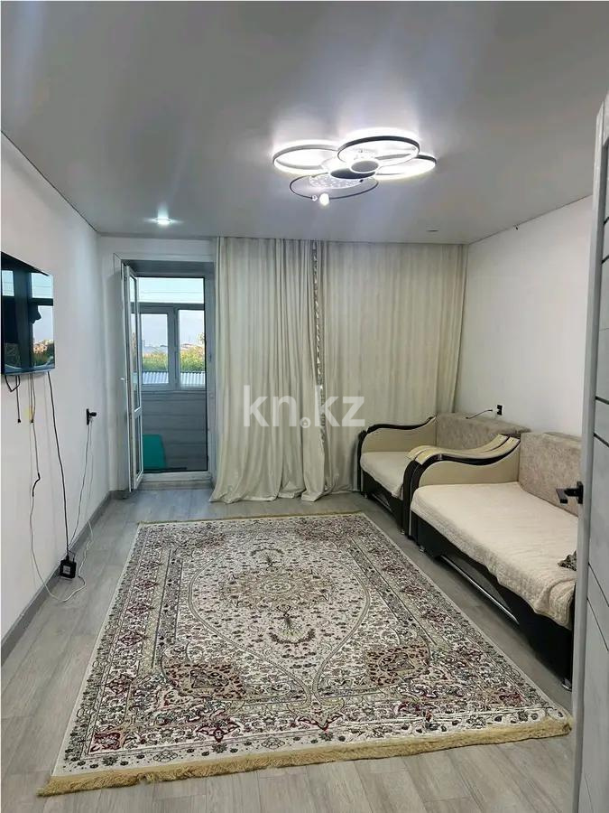Продажа 3-комнатной квартиры, 63 м², ул. Бадина, дом  213 - Продажа  трехкомнатных квартир в Караганде без посредников фото 1 из 6