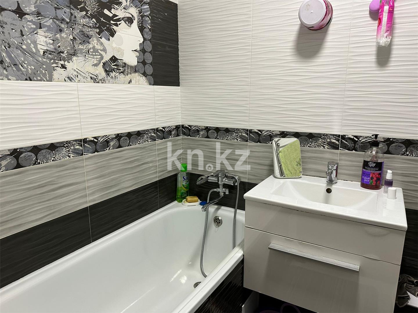 Продажа 2-комнатной квартиры, 45 м², мкр-н 17 в Караганде - фото 6