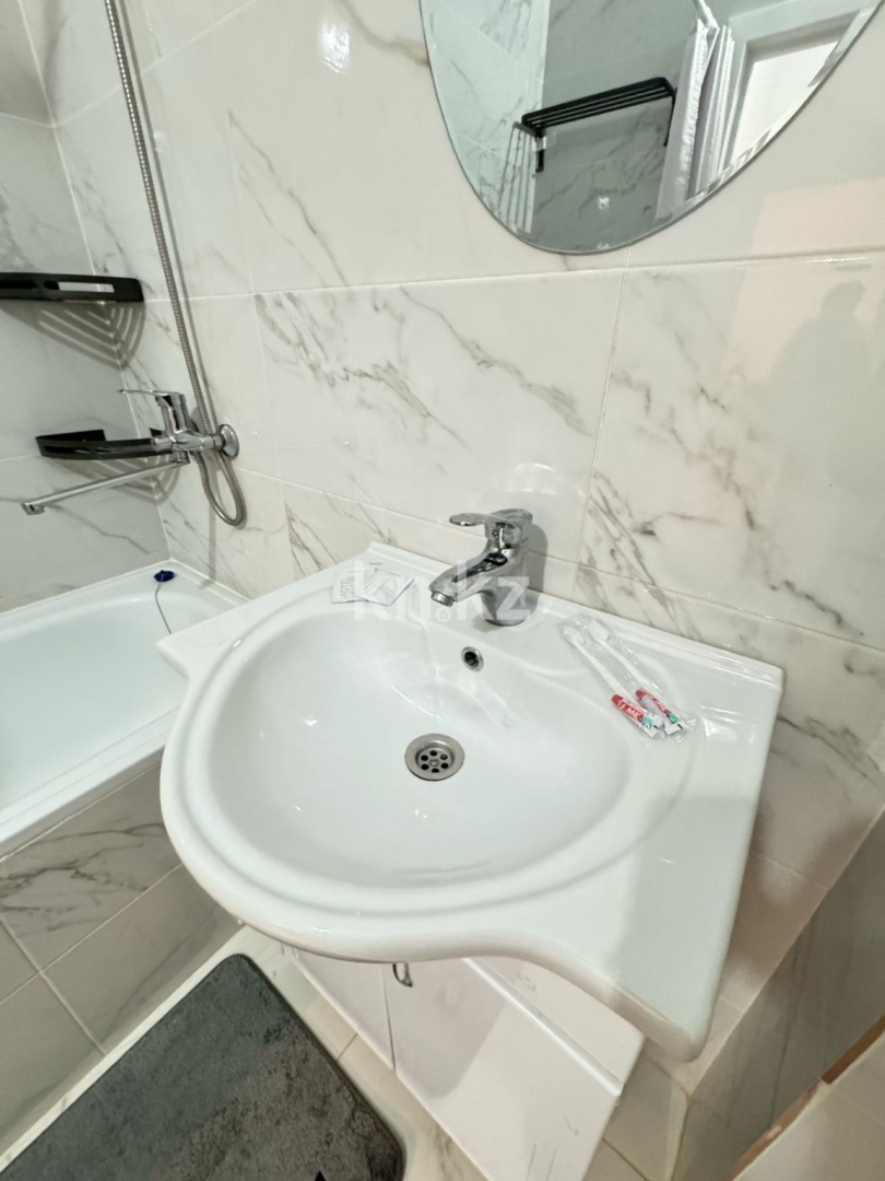 Аренда 1-комнатной квартиры посуточно, 45 м² в Астане - фото 8