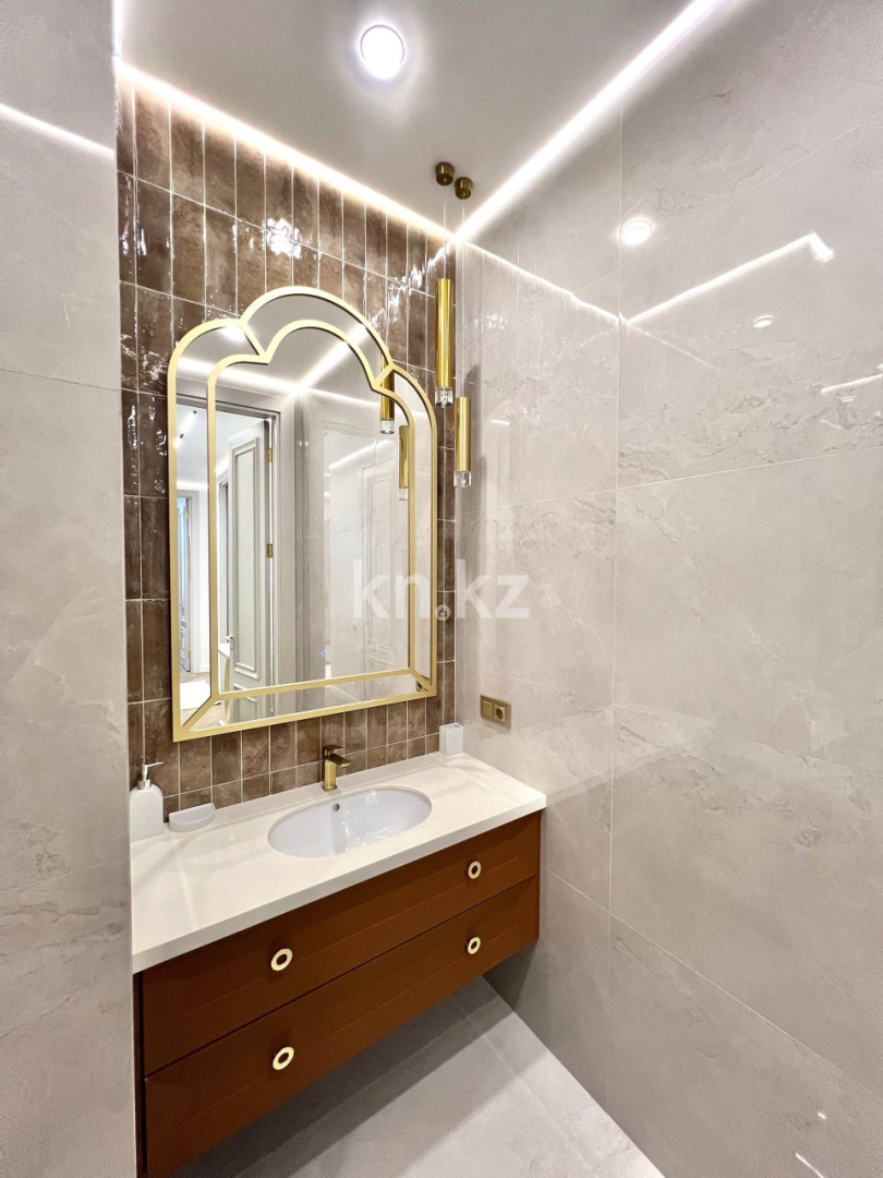 Продажа 3-комнатной квартиры, 81.7 м², ул. Сарайшык, дом  34/7 - ул. Акмешит в Астане - фото 11