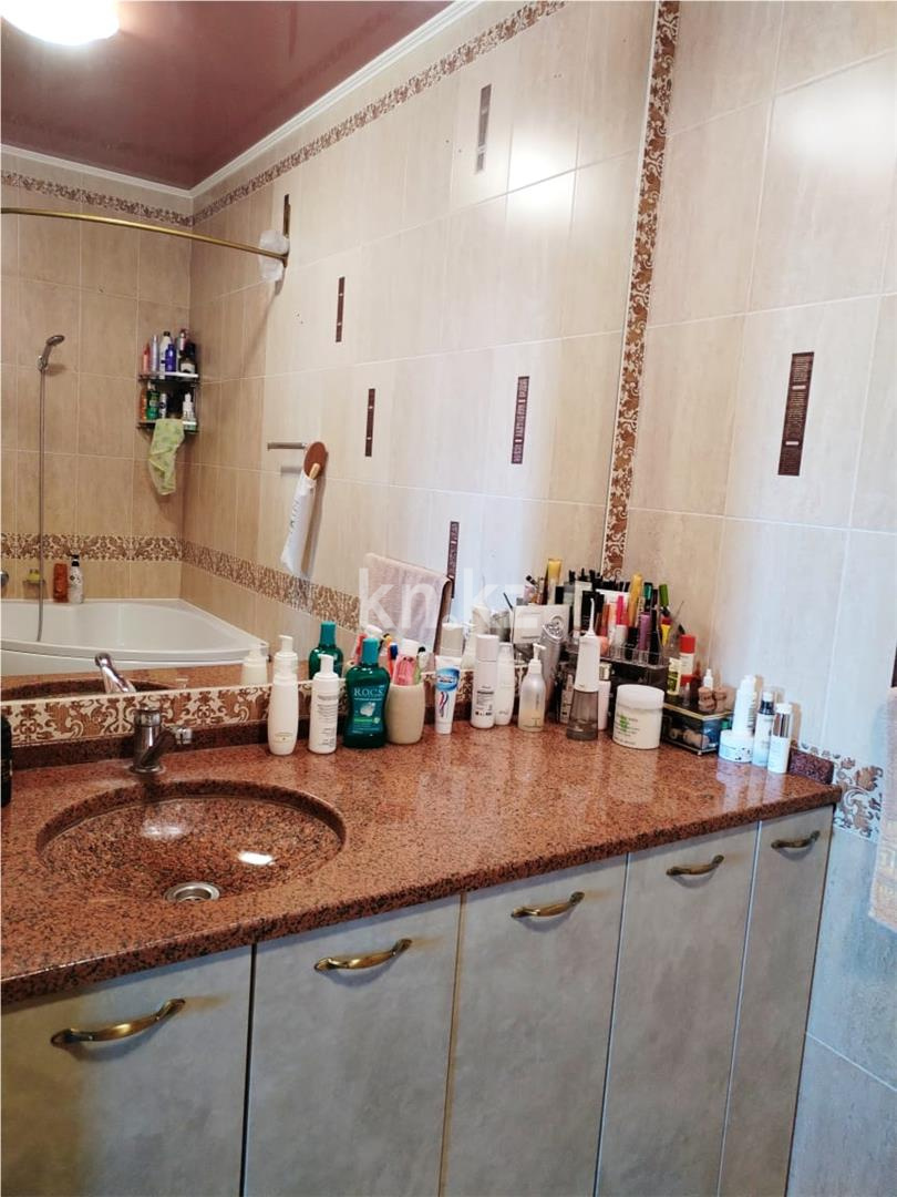 Продажа 3-комнатной квартиры, 81 м², ул. Затаевича (Зональная) в Караганде - фото 9