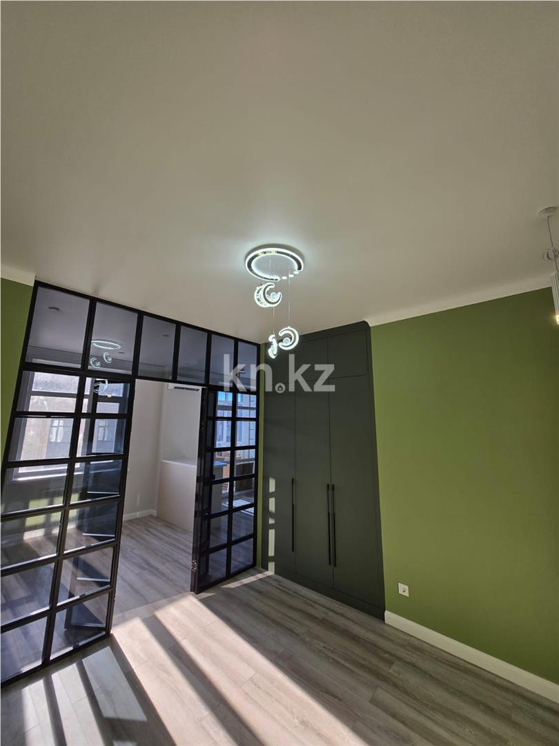 Продажа 2-комнатной квартиры, 46 м², ул. Букетова, дом  3/5 - Продажа квартир в Караганде фото 1 из 13