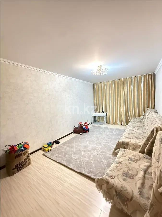 Продажа 4-комнатной квартиры, 81 м², ул. Жандосова, дом  31б - Продажа квартир в Казахстане фото 1 из 6