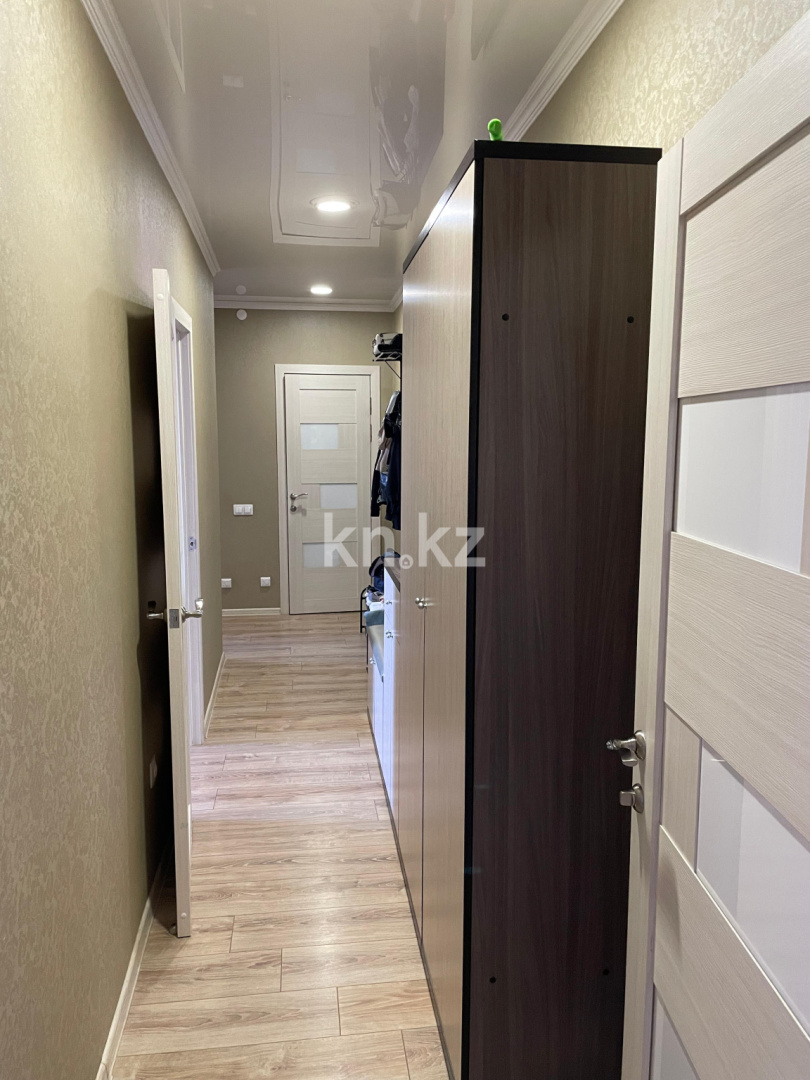 Продажа 2-комнатной квартиры, 68 м², пр. Республики, дом  1/4 - Продажа  двухкомнатных квартир в Караганде фото 11 из 25