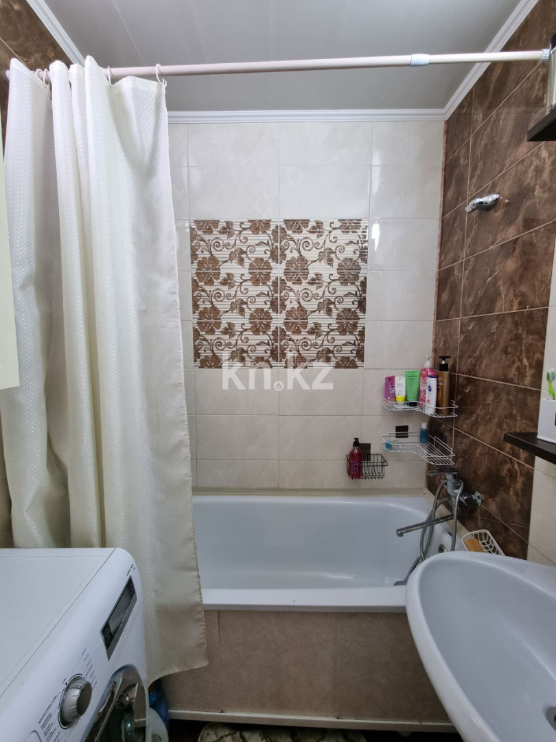 Продажа 4-комнатной квартиры, 80 м², пр. Назарбаева, дом  51 - Продажа квартир в Караганде фото 5 из 17