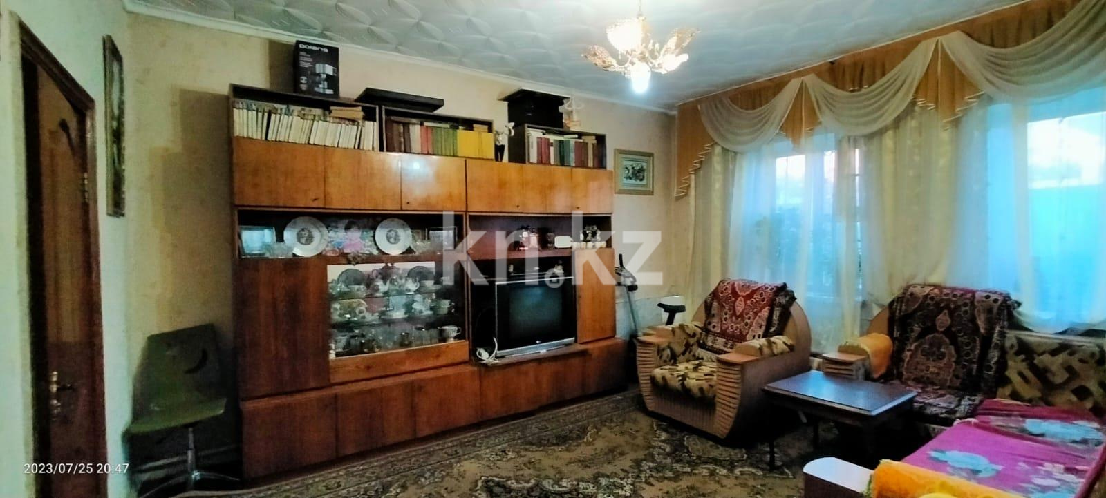 Продажа 5-комнатного дома, 80 м², ул. Юных Космонавтов - Продажа квартир в Темиртау фото 1 из 18