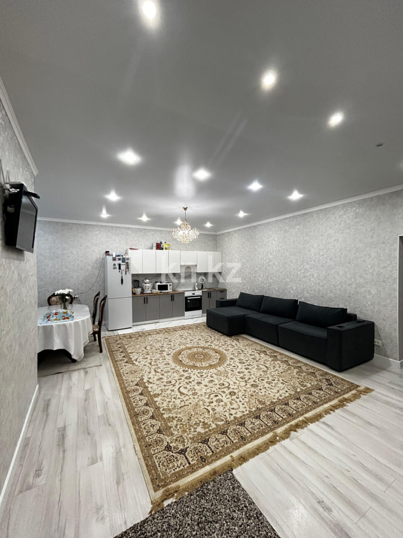 Продажа 3-комнатной квартиры, 83 м², ул. Муканова, дом  61/2 - Продажа квартир в Караганде фото 1 из 9