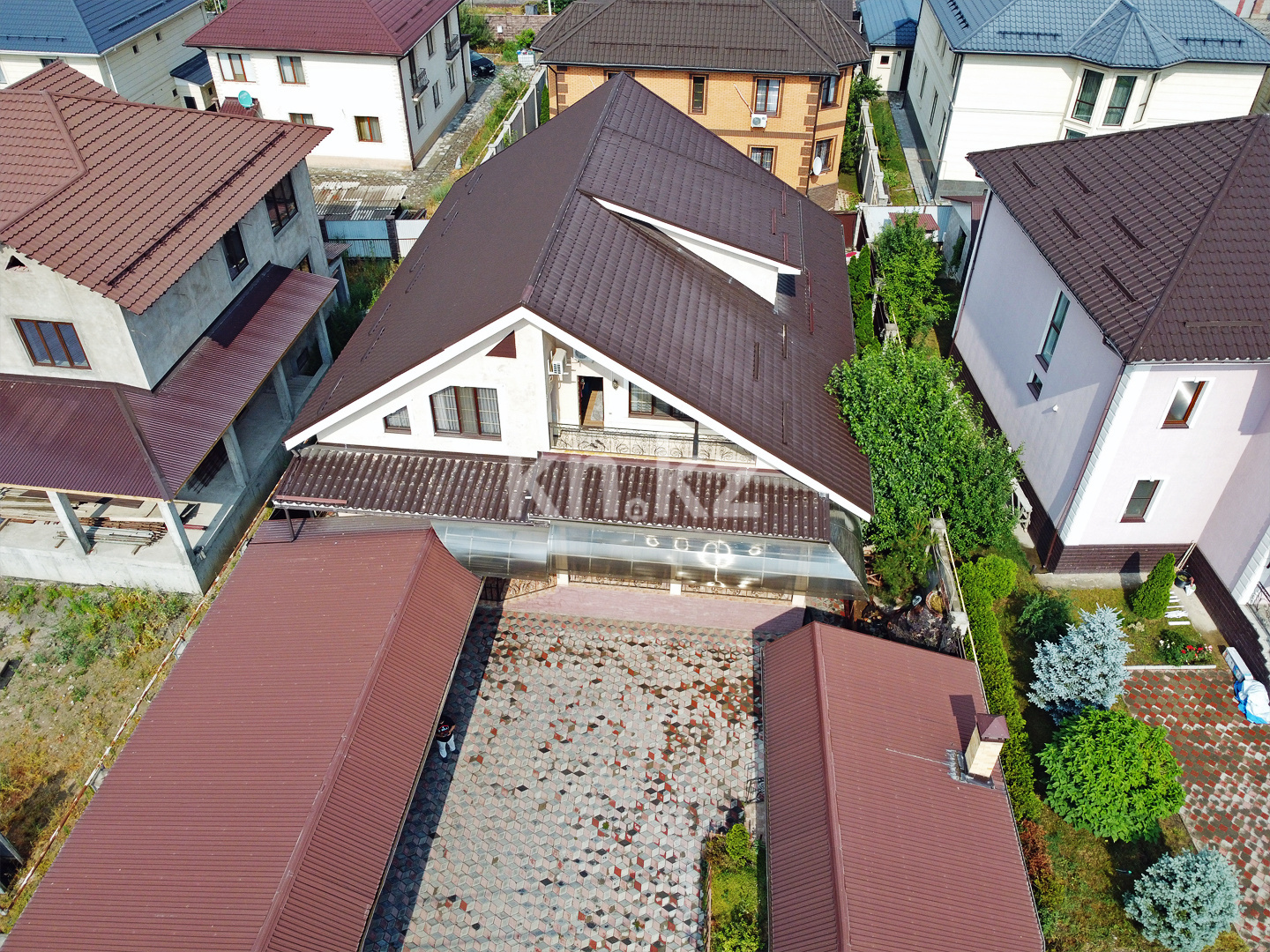 Продажа 7-комнатного дома, 498.2 м², ул. Береке, дом  1/74 - ул. Белжайлау - Продажа домов и коттеджей в Алматы фото 1 из 40