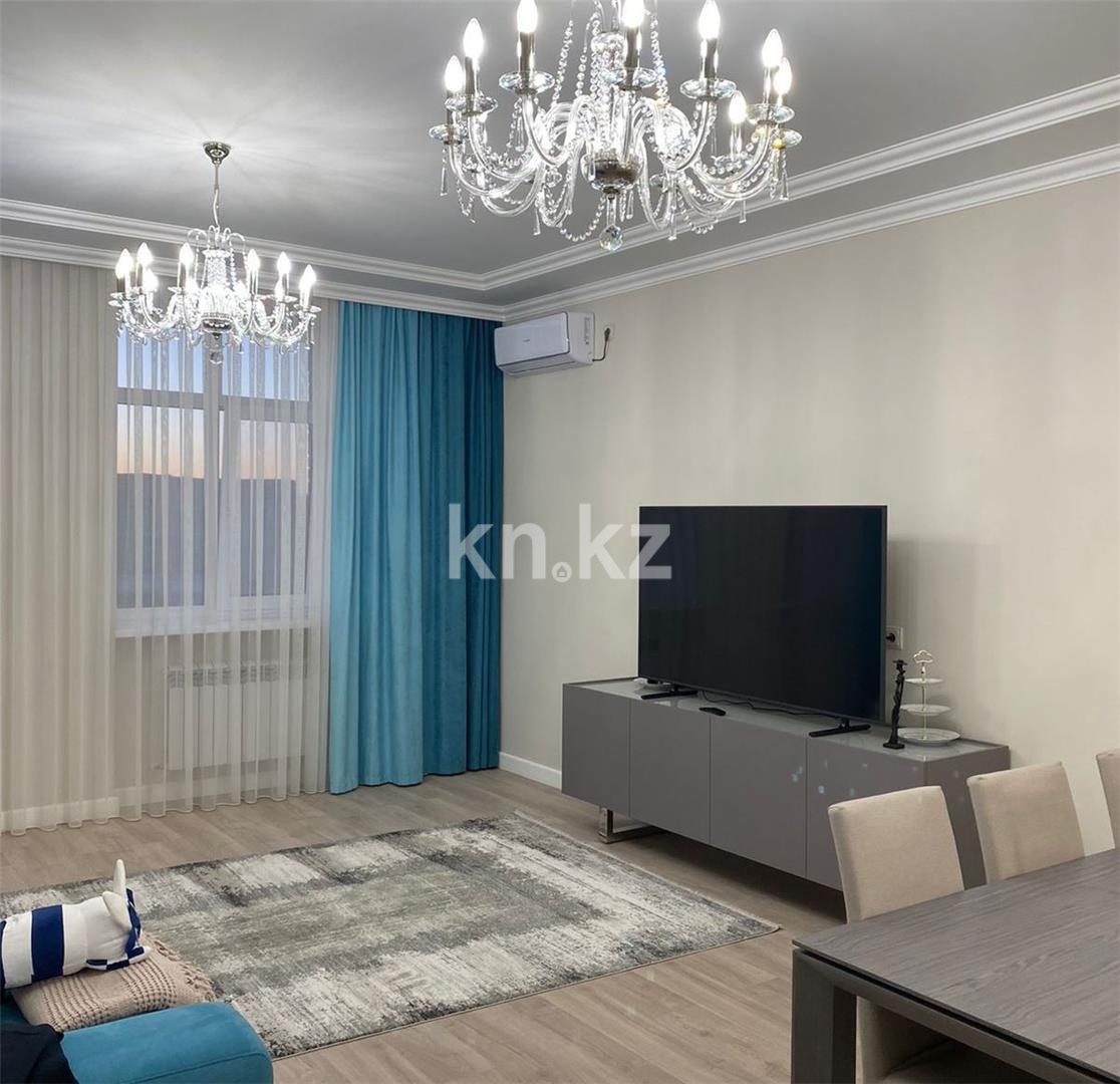 Продажа 3-комнатной квартиры, 120 м², ул. Аманжолова - Продажа квартир в Караганде фото 1 из 12