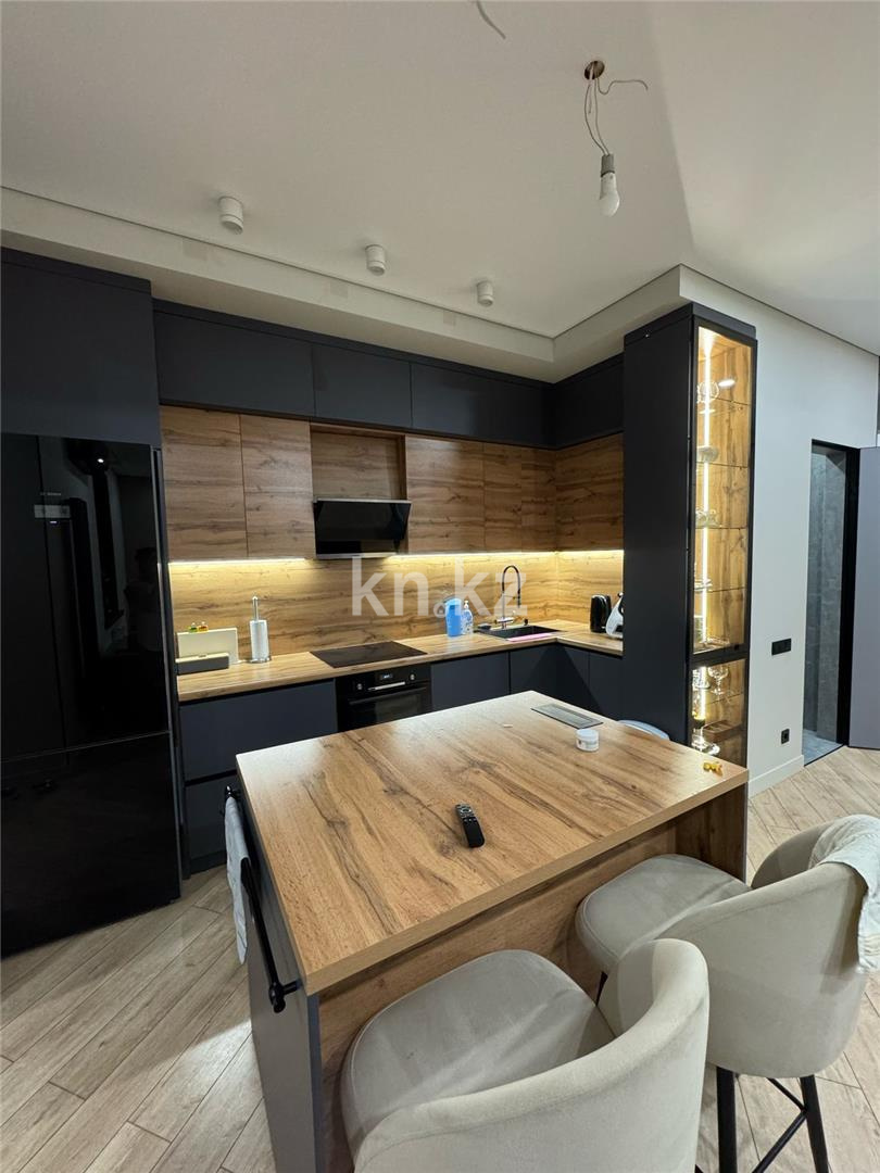 Продажа 4-комнатной квартиры, 103 м², пр. Республики, дом  участок 1/7 - Продажа  четырехкомнатных квартир в Караганде фото 3 из 22