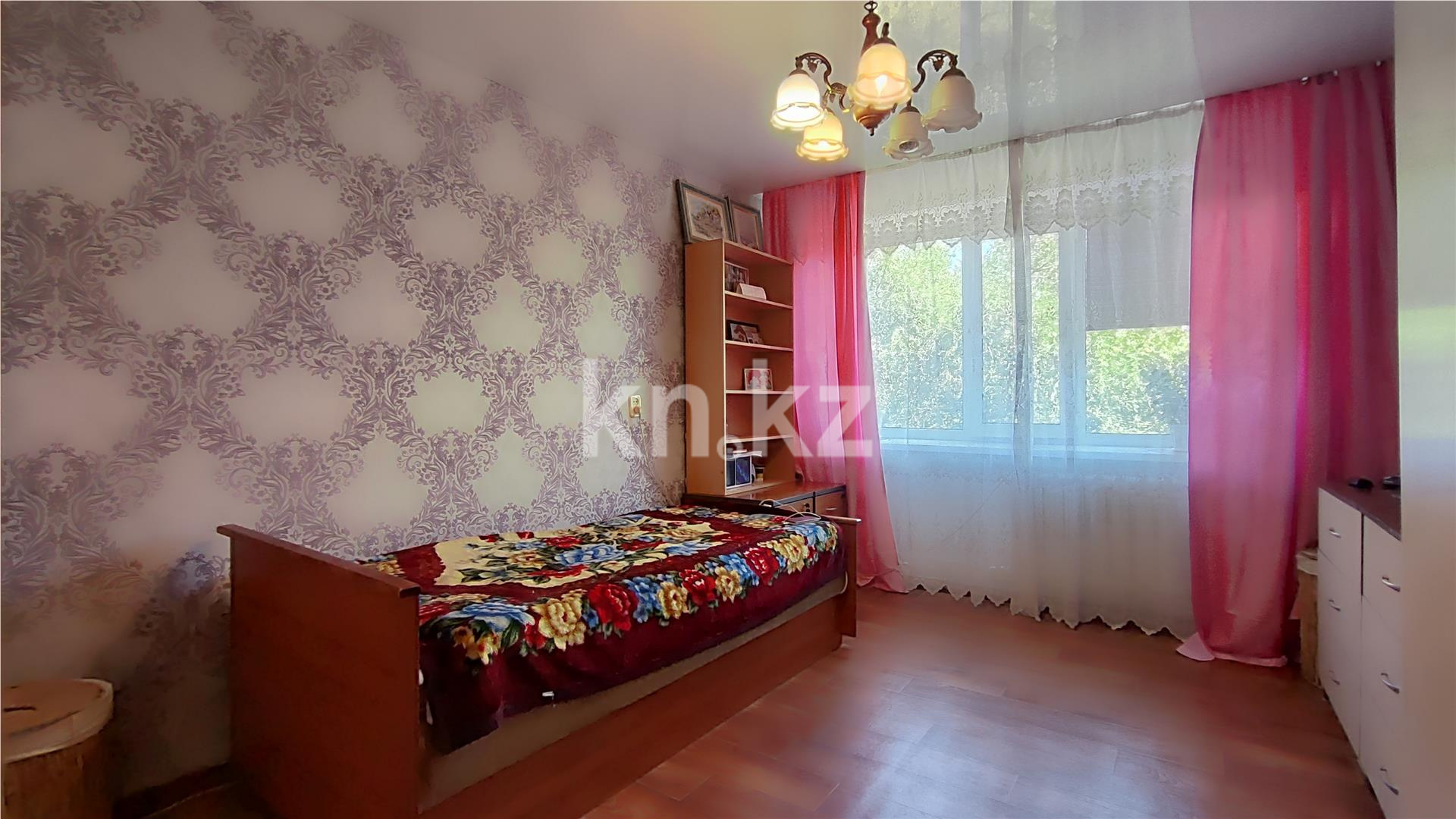 Продажа 3-комнатной квартиры, 61 м², мкр-н 14 - Продажа квартир в Караганде фото 5 из 17