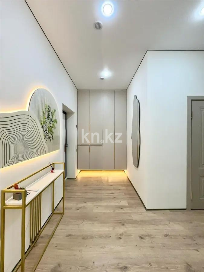 Продажа 2-комнатной квартиры, 60 м², ул. Жарокова, дом  218 в Алматы - фото 5