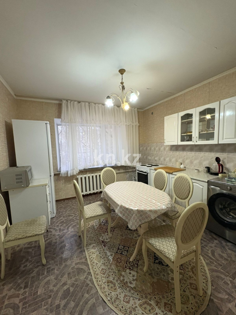 Аренда 3-комнатной квартиры, 100 м², пр. Абая, дом  5 - пр. Сарыарка - Аренда квартиры помесячно в Астане фото 1 из 11