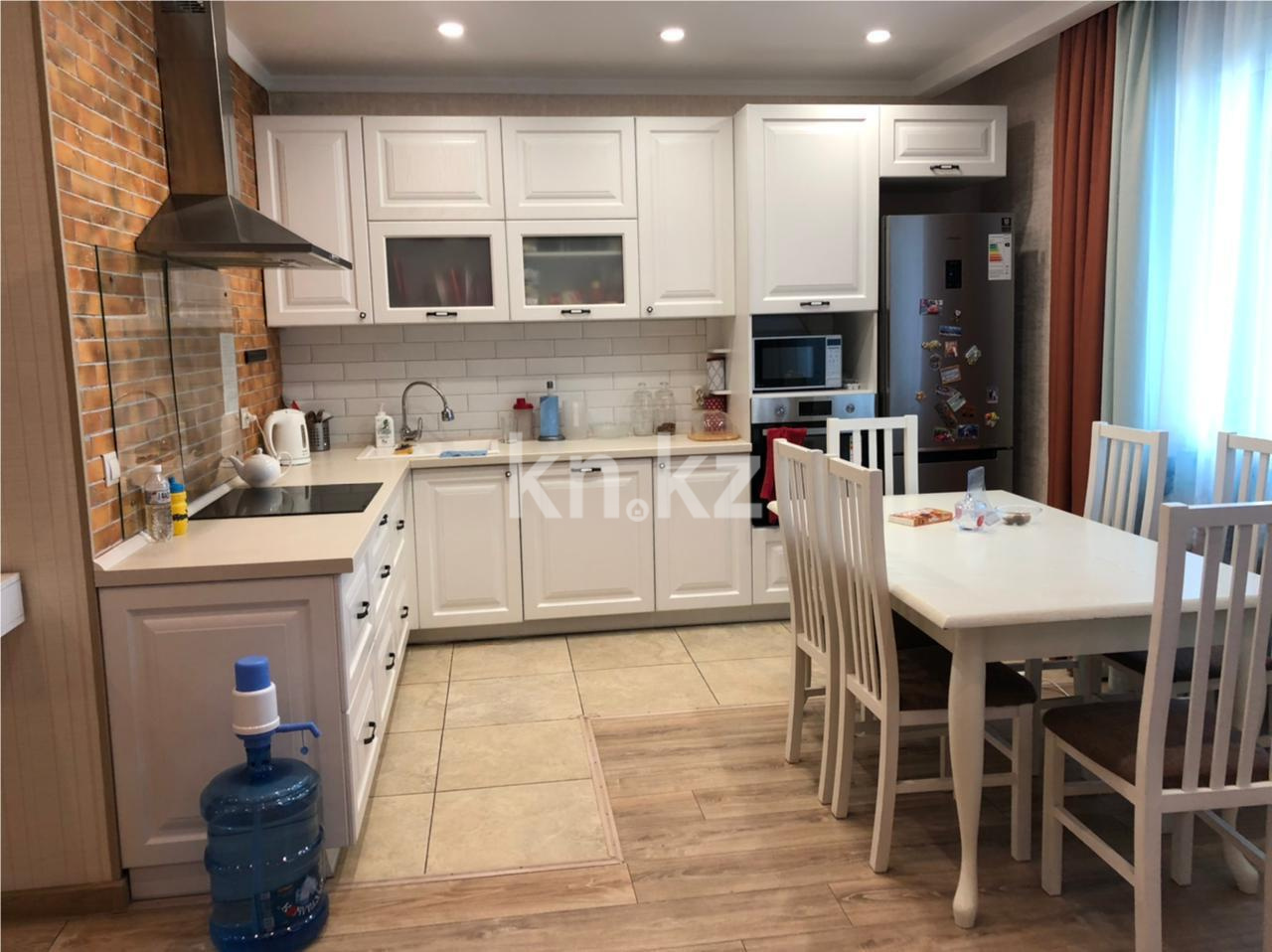 Продажа 3-комнатной квартиры, 96 м², ул. Абая, дом  61/2 - Продажа квартир в Караганде фото 1 из 18