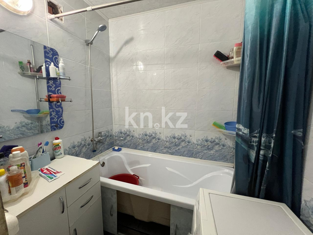 Продажа 3-комнатной квартиры, 61 м², мкр-н Восток-3 в Караганде - фото 6