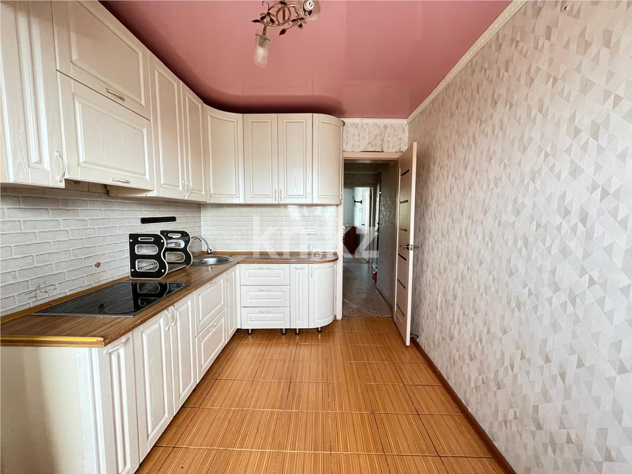 Продажа 3-комнатной квартиры, 63 м², мкр-н Мамраева (Восток-5), дом  31 - Продажа  трехкомнатных квартир в Караганде с фото фото 2 из 14