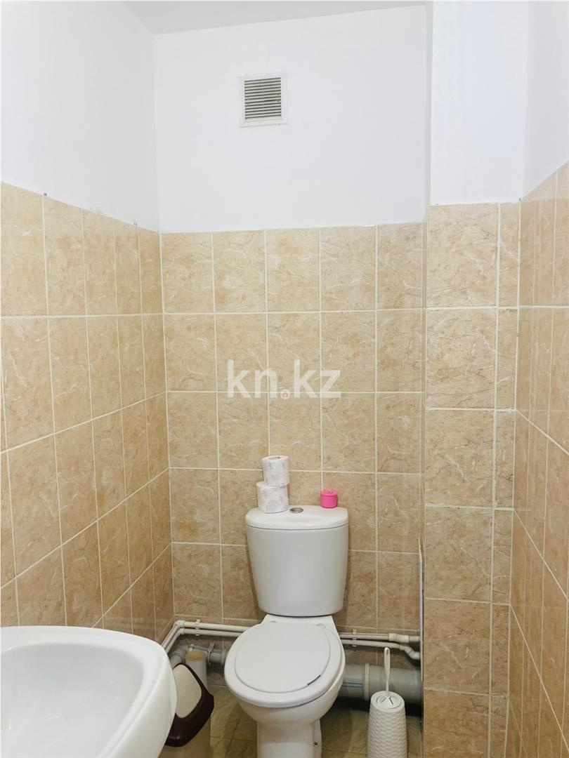 Продажа 3-комнатной квартиры, 83 м², ул. Ашимова в Караганде - фото 12