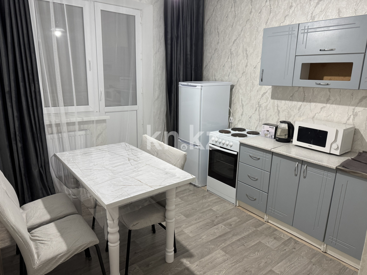 Аренда 1-комнатной квартиры, 37 м², ул. Момышулы, дом  28 - Аренда  однокомнатных квартир помесячно в Караганде фото 1 из 6