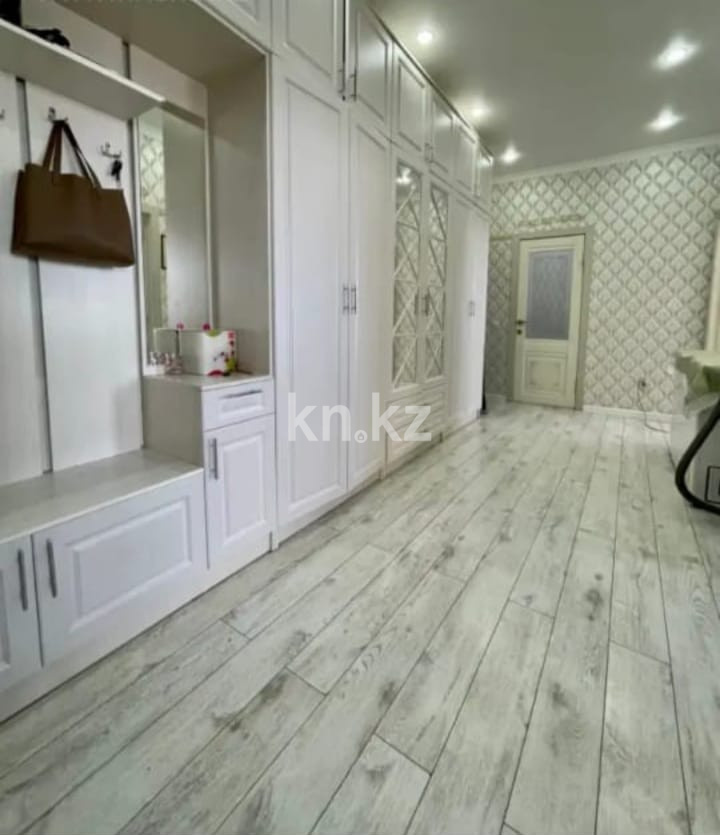 Продажа 3-комнатной квартиры, 76 м², ул. Дюсембекова, дом  44/2 - Продажа  трехкомнатных квартир в Караганде фото 11 из 11