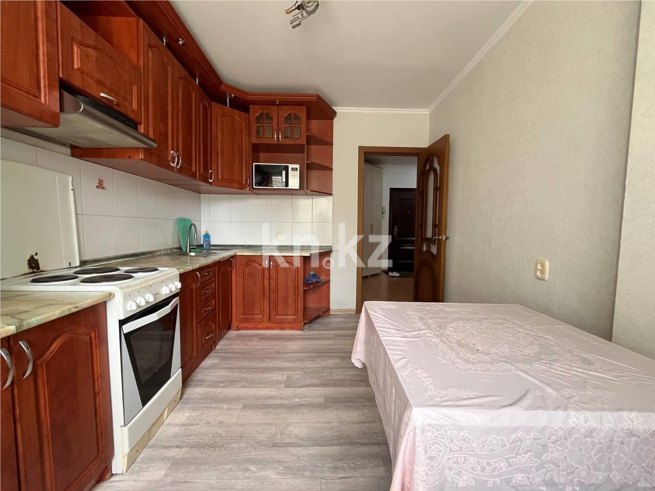 Продажа 2-комнатной квартиры, 65 м², пр. Шахтеров в Караганде - фото 6