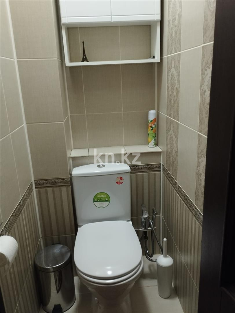 Продажа 3-комнатной квартиры, 64 м², пр. Шахтеров, дом  9 в Караганде - фото 12