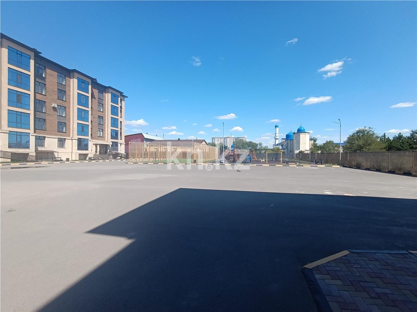 Продажа 3-комнатной квартиры, 88 м², ул. Кенжина, дом  1/1 блок а - Продажа  трехкомнатных квартир в Караганде фото 2 из 10