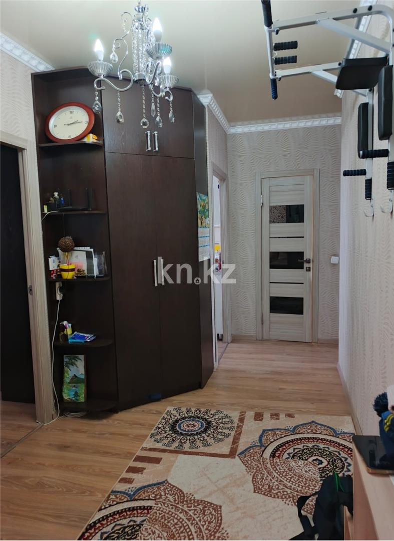 Продажа 3-комнатной квартиры, 80 м², ул. Сарыарка в Караганде - фото 6