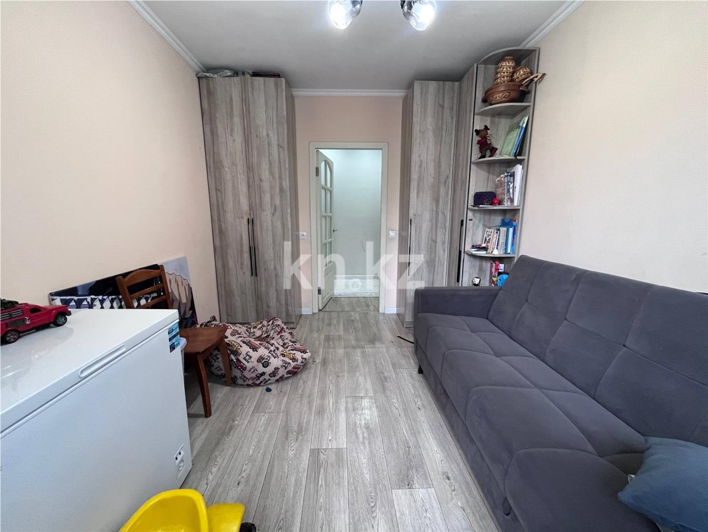 Продажа 3-комнатной квартиры, 64 м² - Продажа квартир в панельном доме в Караганде - страница 3 фото 4 из 18